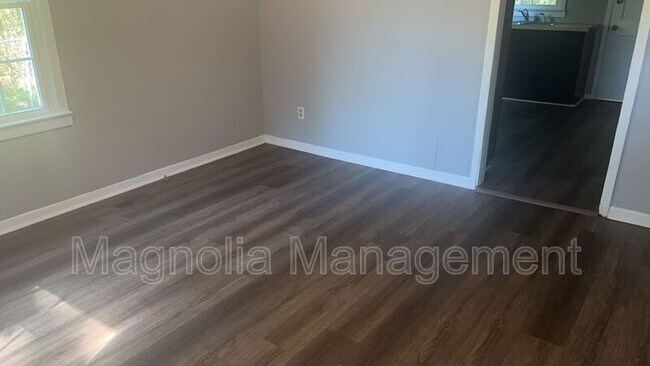 Photo - 1804 Colonial Ave