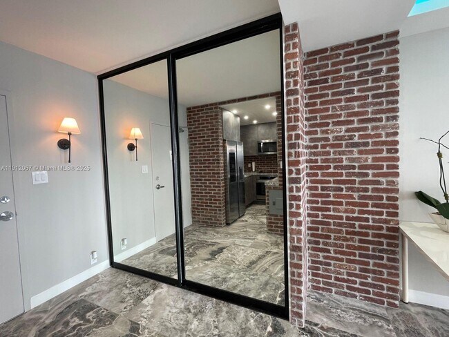 Photo - 1000 West Ave Unidad 915