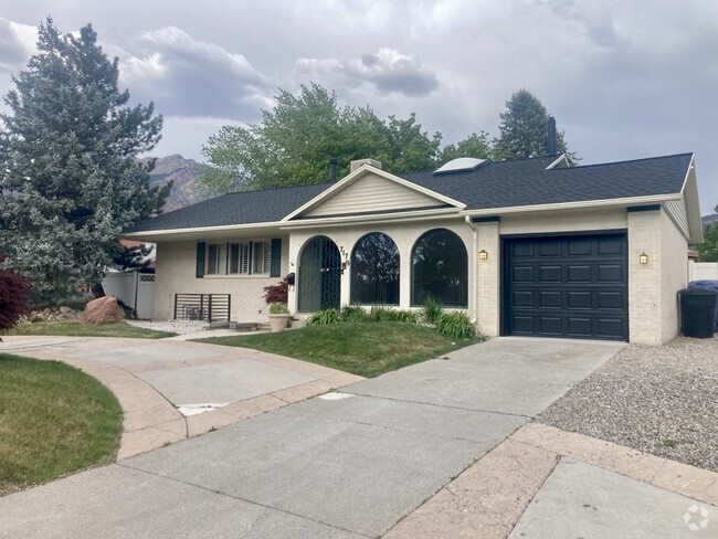 Building Photo - 7179 S 2825 E Rental
