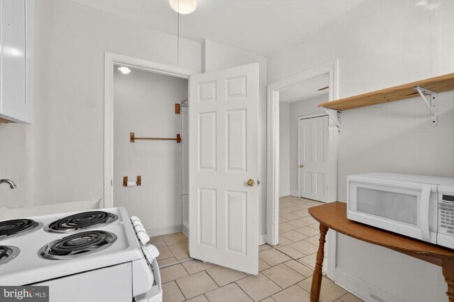 Photo - 2536 Amber St Unidad 3F