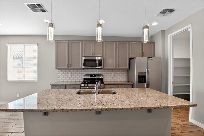 Photo - 10810 W Grant St