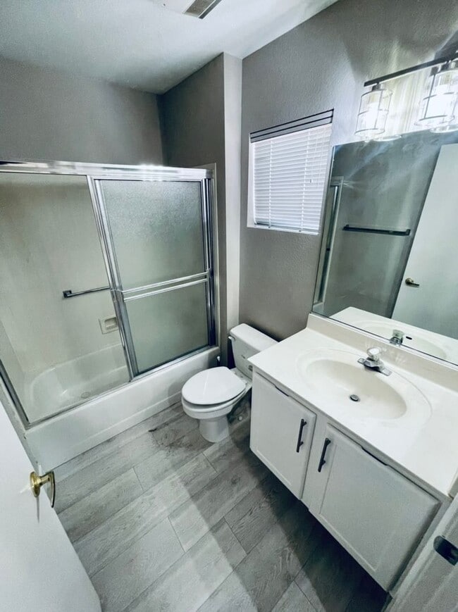 Photo - Very Cute 2-Bedroom/2-Bathroom + Den, Single Story Home in Sun City Summerlin! 55+