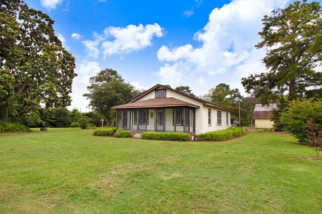 4856 US Hwy 70 E