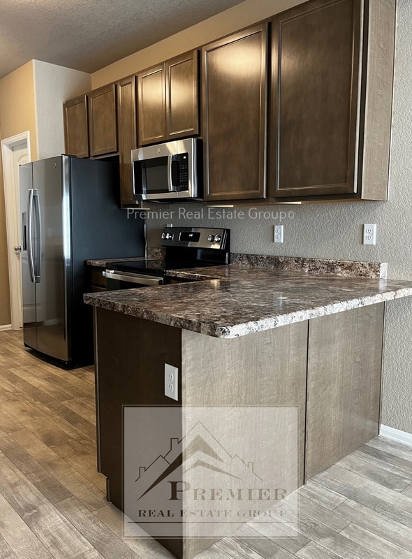 Photo - 7773 Sand Lake Heights