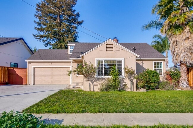 Building Photo - Wow! What a Great Home! Available Soon!