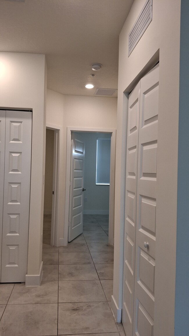 Photo - 10290 NW 64th Ter Unidad ANDMARK AT DORAL