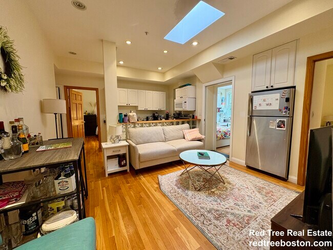 Photo - 1801 Beacon St Unit 8