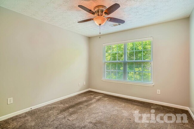 Photo - 4043 Roxberry Hill Ln NE