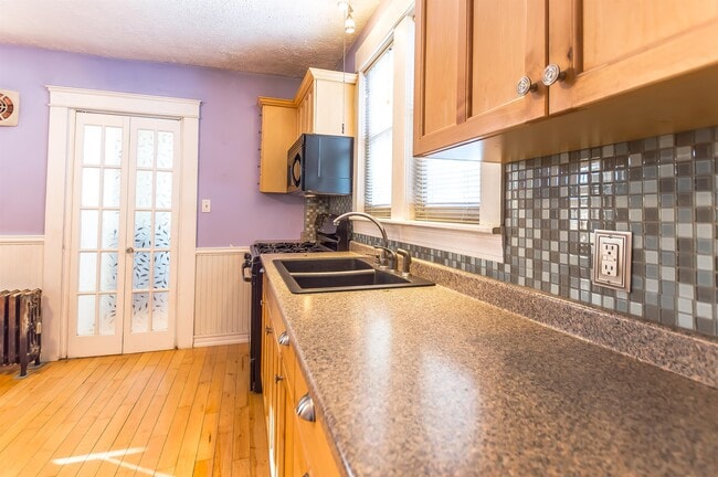 Photo - 204 Alsace St