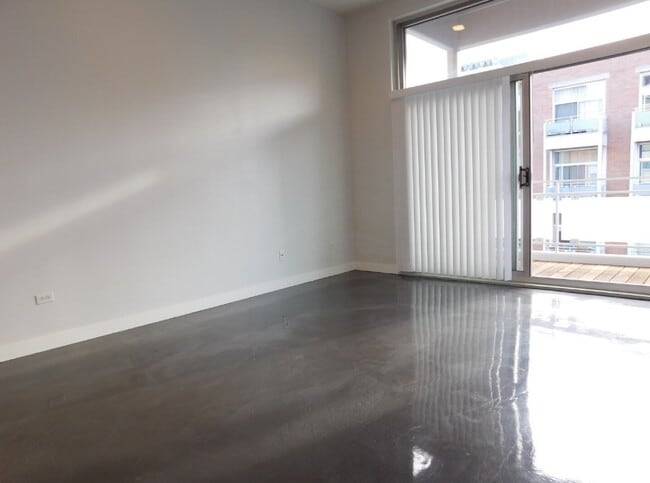 Photo - 939 W Madison St Unit 508