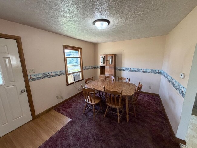 Photo - 970 Burdette Addition Rd