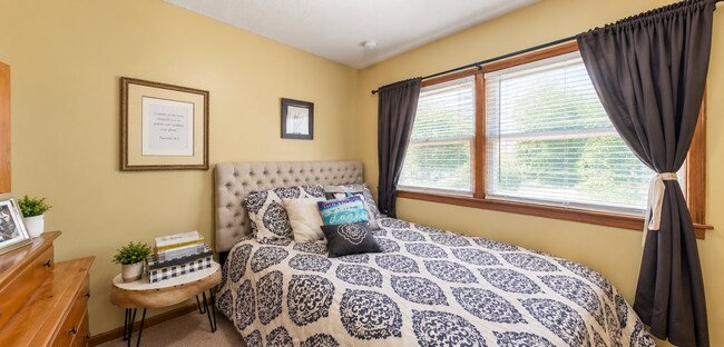Photo - 2621 Kimball Ave