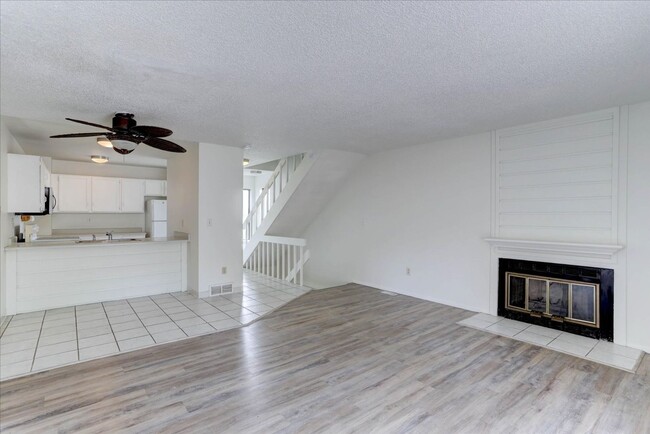 Building Photo - Charming 3-Story Townhome with Stunning Mountain Views & Open Space Privacy | Lafayette, CO Unit 166