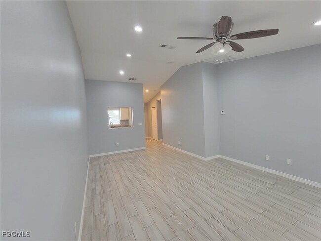 Photo - 2210 Haviland Ave S