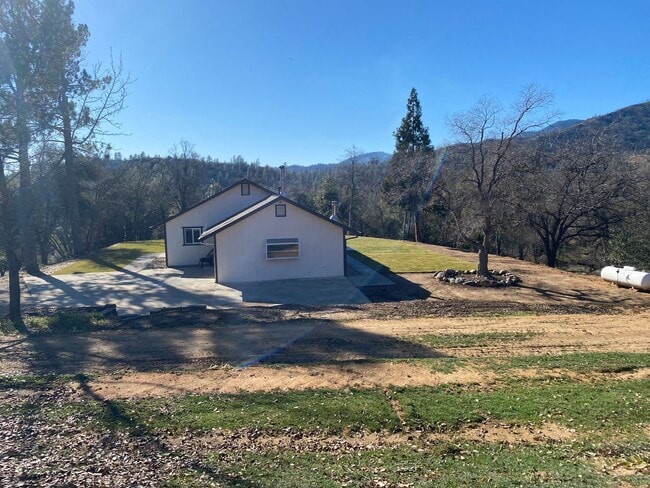 Photo - 10964 Rainbow Lake Rd