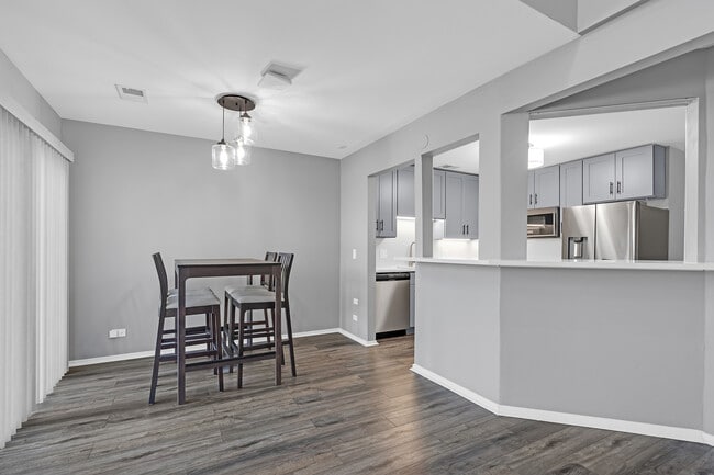 Photo - 730 Hamilton Ct