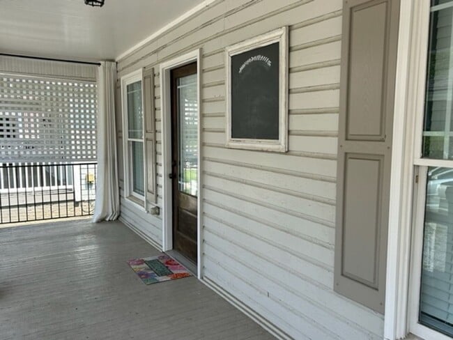 Photo - 602-606 W 10th St Unit 602 W 10th St