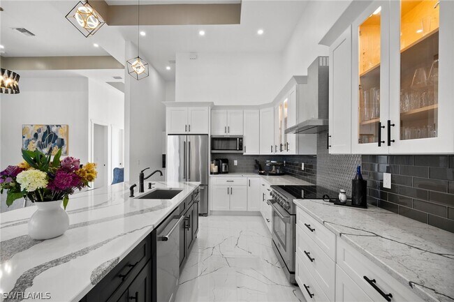 Photo - 930 Sycamore Ct