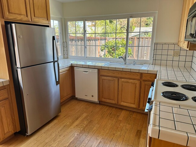 Photo - 3 Bedroom - North Napa (cross street Salvador)