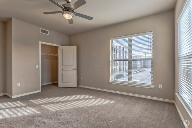 1BR, 1BA - 838 SF - Bedroom