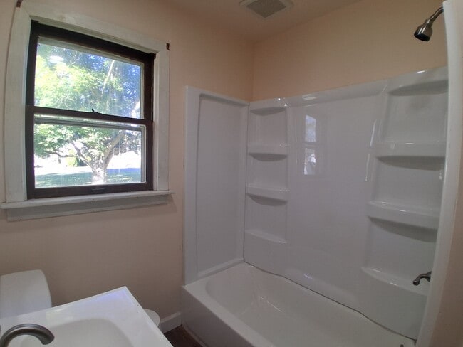 Photo - 108 N Webster St