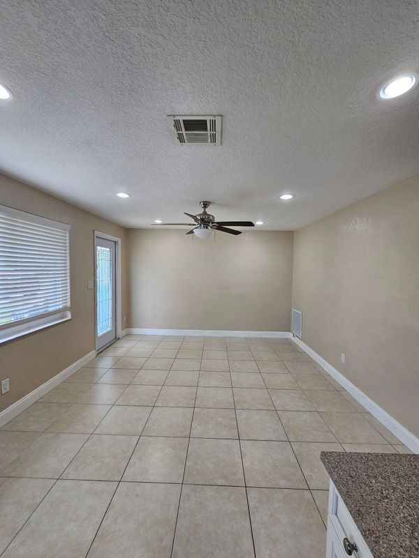 Photo - 2660 NE 18th St Unidad 2660