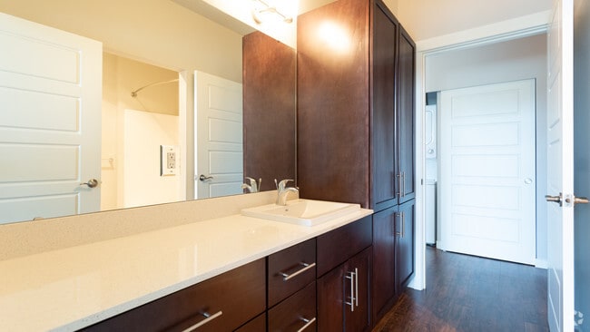 MOTIF APTS