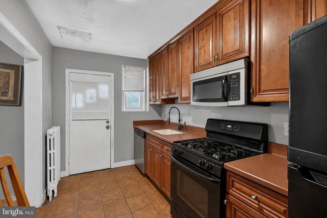 Photo - 5016 East Capitol St NE