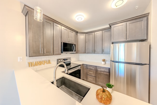 Photo - 67 S Main St Unit #401 - Juliette D