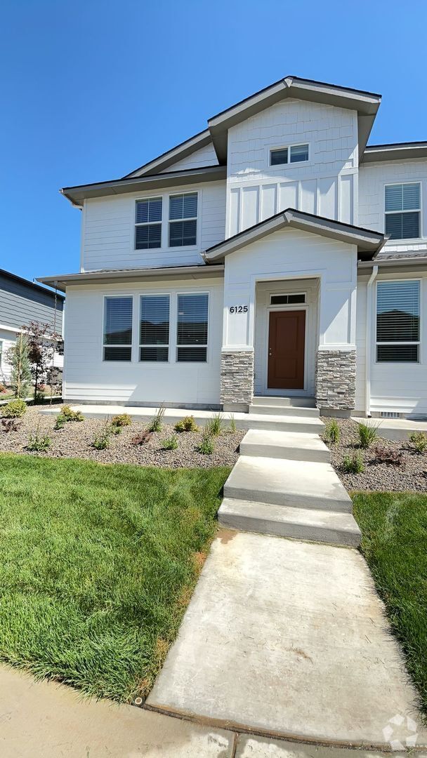 Building Photo - Roe Street Townhomes