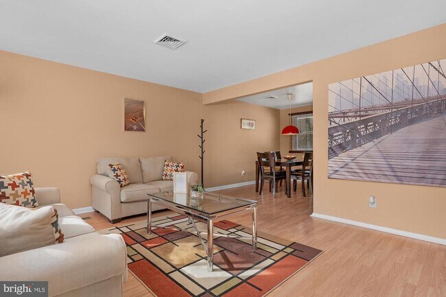 Photo - 8402 Church Ln