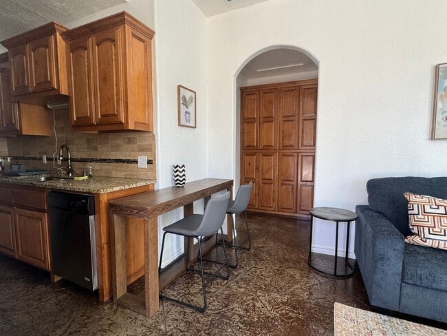 Photo - 2501 SW A Ave Unit 1