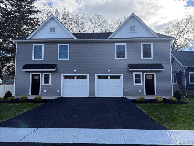 Building Photo - 32 Montgomery St Unit 1