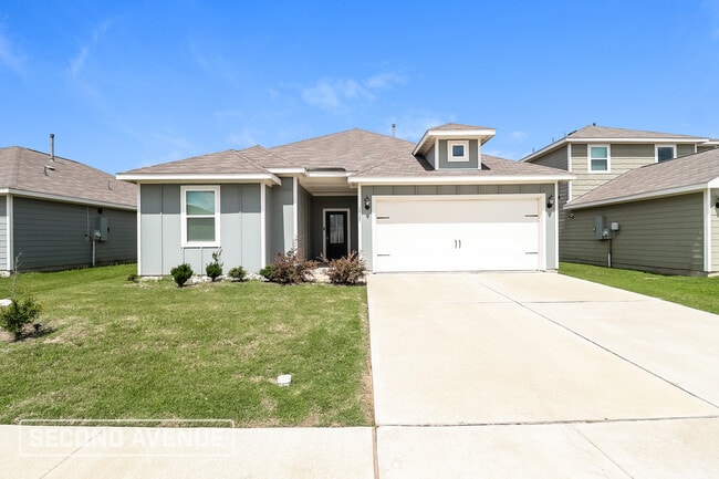 Building Photo - 1329 Woodwinds Dr
