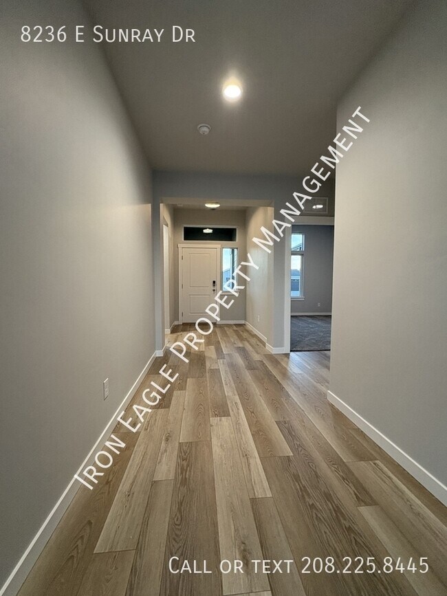 Photo - 8236 E Sunray Dr