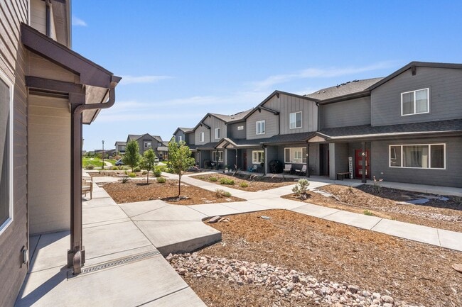 Photo - Start a Lease by 12/1 and Receive a $500 R...