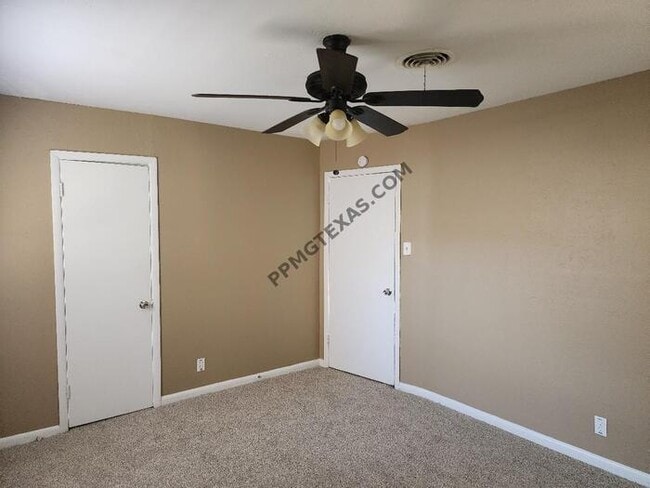 Photo - 5453 Wayside Ave