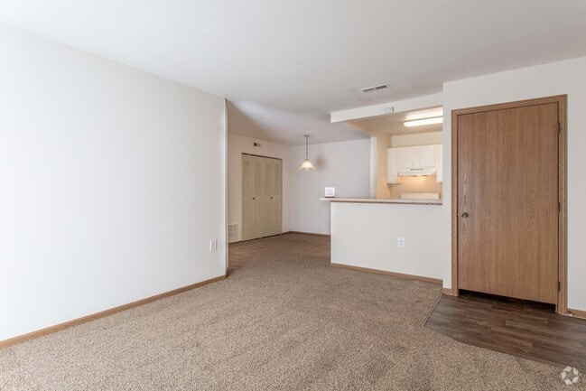2 Bed/ 2 Bath