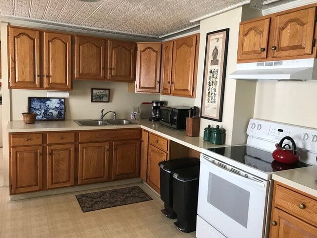 Photo - 15 Grove St Unit Grove Street