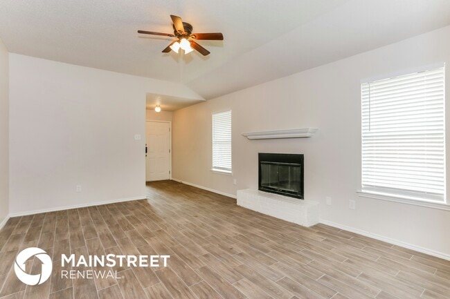 Photo - 548 Langston St