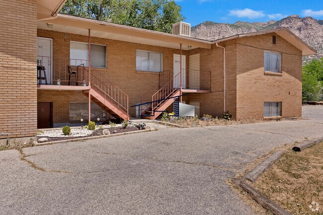 Building Photo - 1014 7th St Rental