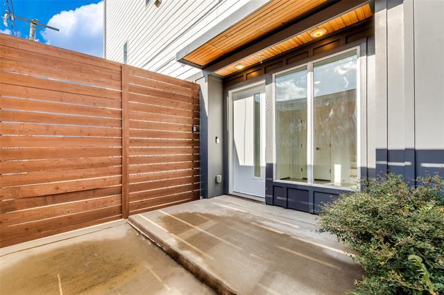 Building Photo - 1505 N Garrett Ave Unit 105