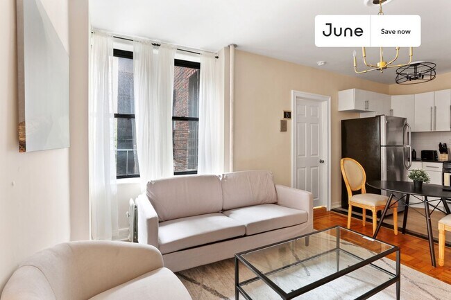 Photo - 23 E 109th St