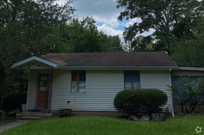 Building Photo - 1611 Pepper Dr Rental
