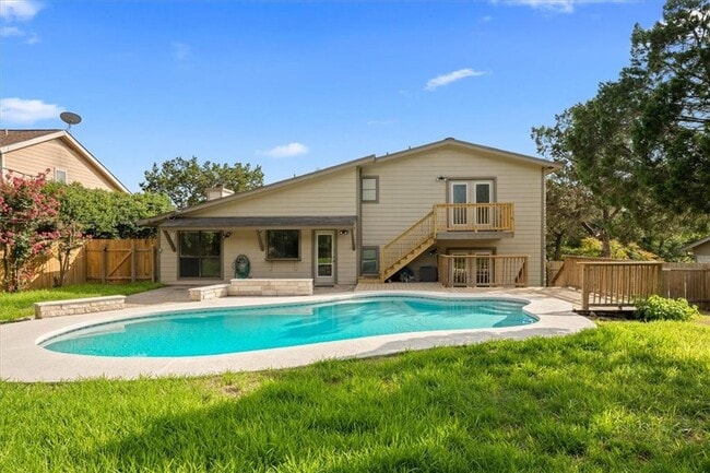 Building Photo - 6100 Danwood Dr