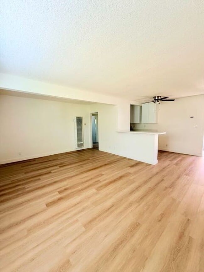 1801-1809 E Wilshire Ave