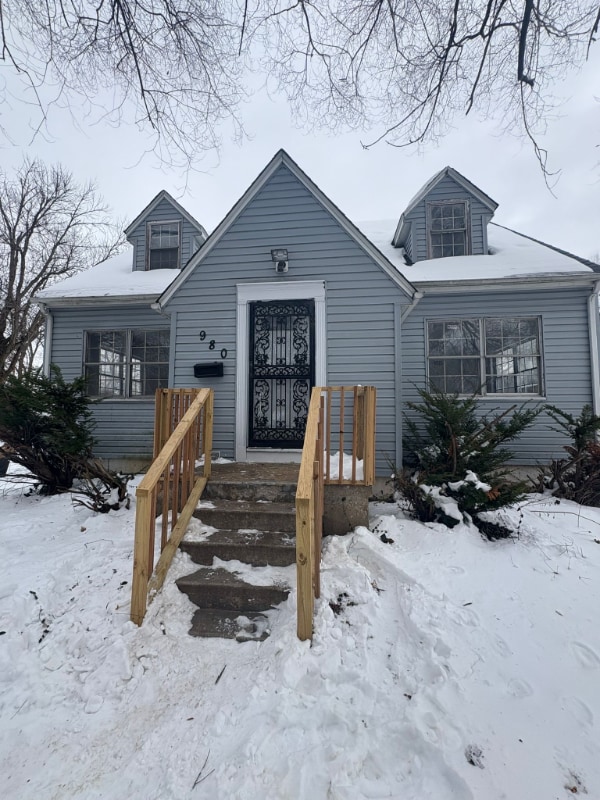 Building Photo - 980 De Couagne Dr