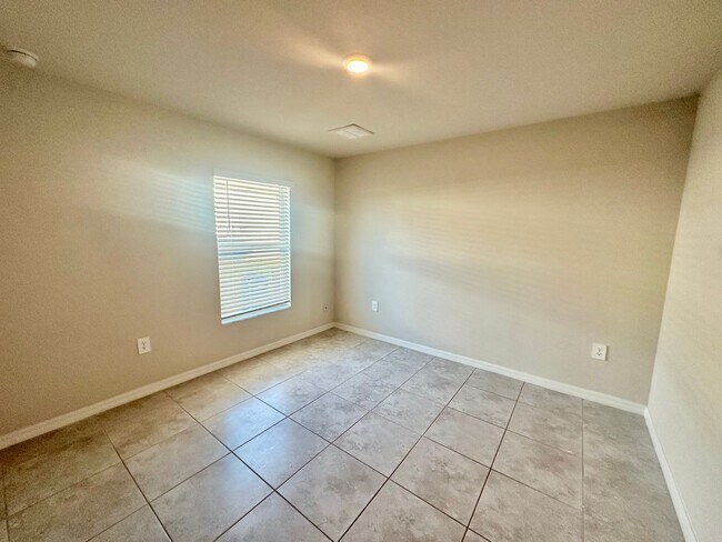 Photo - Available Now- 4 Bedroom 2 Bathroom NW Cap...