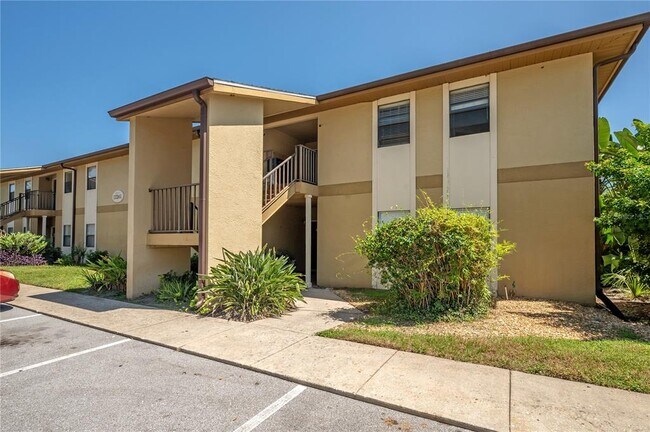 Building Photo - 12261 Sailwinds Dr Unit 103