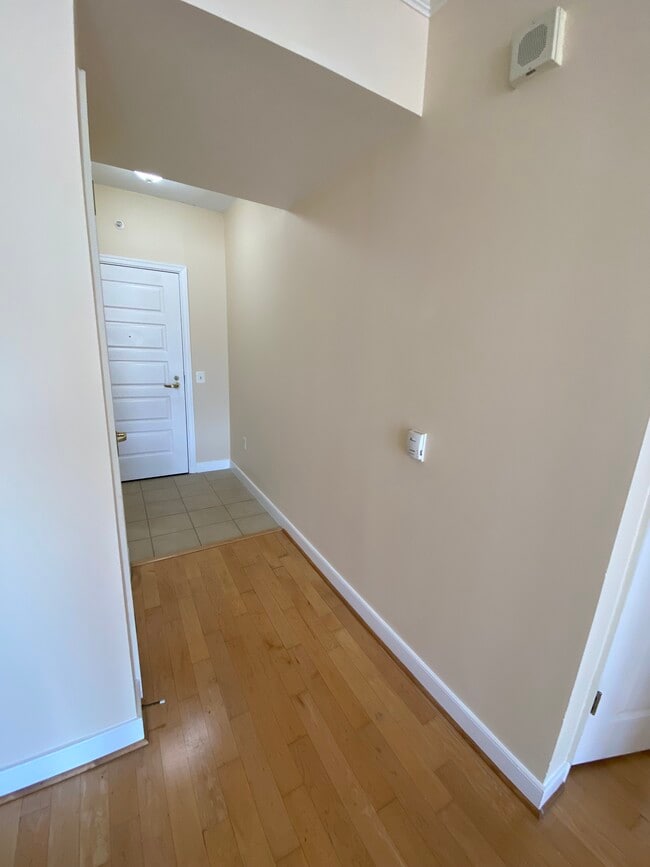 Photo - 616 E St NW Unit #1219